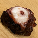 鮨 しゅん輔 - 煮蛸です。歯がいらない