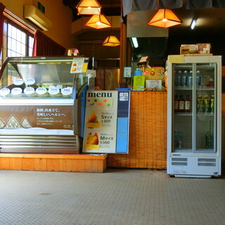 白川郷あいす工房 与ぜ_2