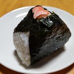 Omusubi Gottsu Tabenahare - 紅鮭
