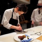 肉割烹 岡田前 - 