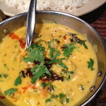 ダバ インディア - 「寡婦に食わすな」ムング豆と青バナナのカレー