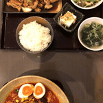 志庵 - 地獄ラーメン激辛と焼きモツ定食