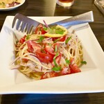 ピッツエリアバール　CACTUS　D'ORO - ツナとアイコ（プチトマト）のペペロンチーノ　冷製パスタ（乾麺パスタに変更）