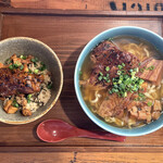 OKINAWA SOBA EIBUN - BUNBUNそば（生麵）/BUNちゃんジューシー