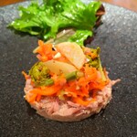 Bisutoro Bonkuru - ・鴨・豚の煮こごり、山菜添え