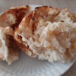 パンとお話 アップルの発音 - オレンジピール入り酵母パン断面