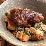 OKINAWA SOBA EIBUN - BUNちゃんジューシー　炙り軟骨ソーキとまかない肉乗せ