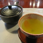 繭玉 - 〆の煎茶　香りが良いお茶です　器も良いです