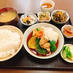 ごはんや 橘 - 鯵の香り揚げ豆腐と茄子の天つゆがけランチ