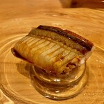 鮨処 池上 - 穴子の熊笹焼き