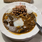 カレーショップ山小屋 - 温玉投入です。