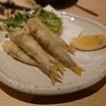 酒と料理　戸塚駅横研究所 - 稚鮎の天ぷら(¥630)