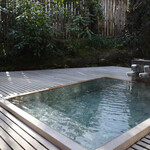 亀の井別荘 - 部屋の露天風呂