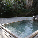 亀の井別荘 - 部屋の露天風呂