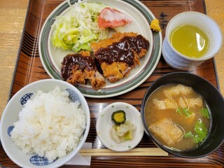 Shirasagi - とんかつ定食
