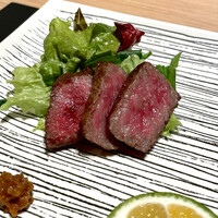 坐来 大分 - ⑥主　鉢～ 　おおいた和牛肩ロース炭火焼 　一年熟成柚子胡椒　大蒜味噌