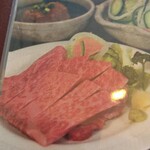 とんかつステーキ　まこと亭 - いつかは 食べてみたいサーロイン刺身