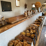 天然こうぼぱん とことこ - ズラッと、20種類以上、並んでるなりね∑(ﾟДﾟ)