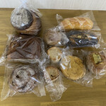 天然こうぼぱん とことこ - GETしたパン達、ズラッと勢揃い( ´△｀)