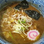 中華蕎麦 とみ田 - つけ麺（中）　トッピングなしだと玉子は無し。チャーシューは２切れ沈んでいます。