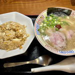 Youra - 豚骨ラーメン