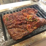 大阪焼肉・ホルモン ふたご - 20220710はみ出たいハラミ