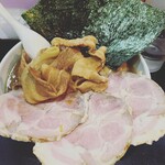 一条流がんこ総本家分家四谷荒木町 - 雪 #がんこらーめん #荒木町 #トッピング肉 #トッピングのり