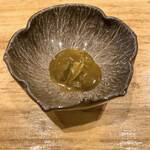天ぷら たけうち - アワビの塩辛。1ヶ月漬けたもの。