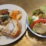 グルメ&ギャラリー タル - ラストはハンバーグドリア、鯛のエスカベッシュ、サラダ