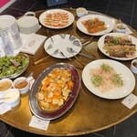 グルメ&ギャラリー タル - サラダ、鯛のエスカベッシュ、鯛のカルパッチョ(ラビゴットソース)