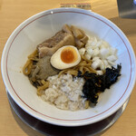 背脂煮干しらーめんと豚丼 誠 - 油そば800円