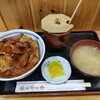 ぶた丼のとん田