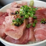 塩そば専門店 桑ばら - 今日の裏ご飯 本鮪中トロ、ネギトロ丼