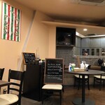 カンピオーネ - 店内