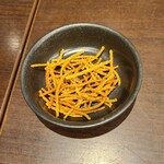 Nagasaka Sarashina Nunoya Tahee - お通しの揚げ蕎麦