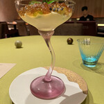 モノリス - ❹とうもろこしのムース、焼きとうもろこし、ウニ、枝豆、コンソメジュレ