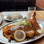 センターグリル - 上ランチ(チキンピカタ・エビフライ)