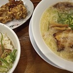 とりの助　東海田店 - 濃厚塩ラーメンと豚ご飯に唐揚げ