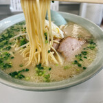 Mampuku Ramen - 麺リフト