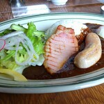 清泉寮本館レストラン - ヴァイスソーセージ&ハムグリルカレー　2200円
      