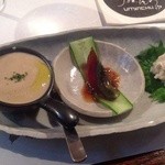 厳選地酒と本格焼酎の店 うみんちゅ - Ｈ25.03　お通し（なめこのポタージュ・ピータン・生湯葉）