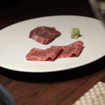 Ginza Yakiniku Nikuzaki - 塩 オリジナルブレンド「にく崎塩」で食べる和牛ハラミと厳選赤身肉