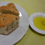 リストランテ ヴォナ フォルトゥーナ - ＜2009年7月＞胡麻のパンとオリーヴオイル