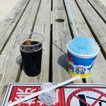 Tsukubasan Chouekibaiten - 「アイスコーヒー」300円税込み♫ ＋ 「かき氷 ブルーハワイ」350円税込み♫