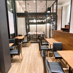 グリーンベリーズ コーヒー - 店内一部   奥は貸切も出来るコミュニケーションルーム