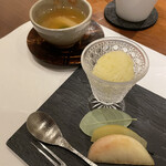 コヤマ - 梅ソルベと桃とリンゴのコンポート