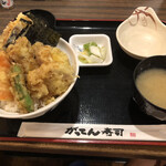 がってん食堂大島屋 - 野菜たっぷり天丼　税込968円　あさりのみそ汁