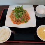 龍潭酒家 - 汁なし担々麺（大盛，スープ，ライス付き）