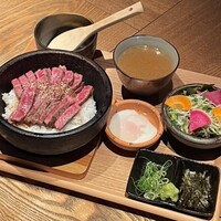 牧草牛の肉まぶし