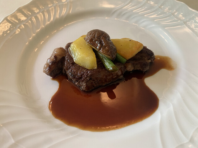 オーベルジーヌです 有限会社オーベルジーヌ移転をします。 四ツ谷三丁目→新宿御苑にお